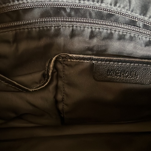 Michael Kors jet set nylon bag black color. - Picture 6 of 13